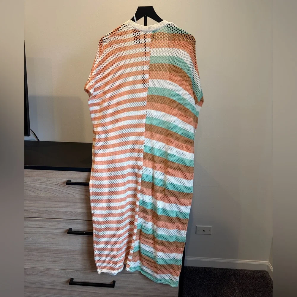 Brand new Torrid Multicolor Striped Knit Cover